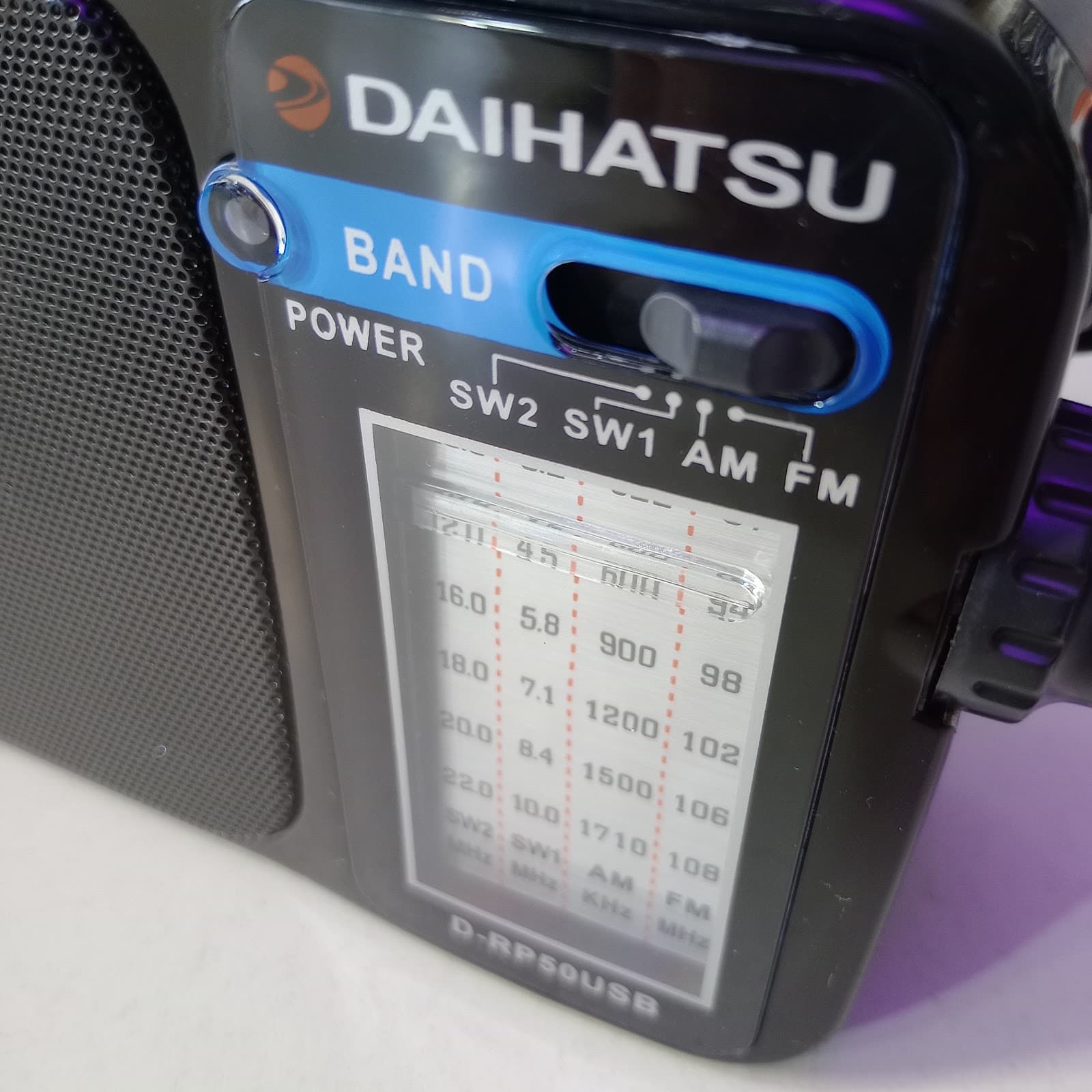 radio daihatsu Drp50usb am-fm -recargable-linterna-ent aur 2